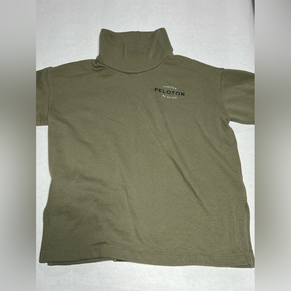 Women’s Cowl neck Peloton sweater size XL